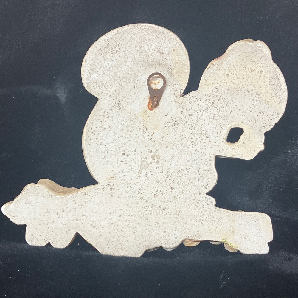 Chalk ware squirrel - Picture 6 of 7